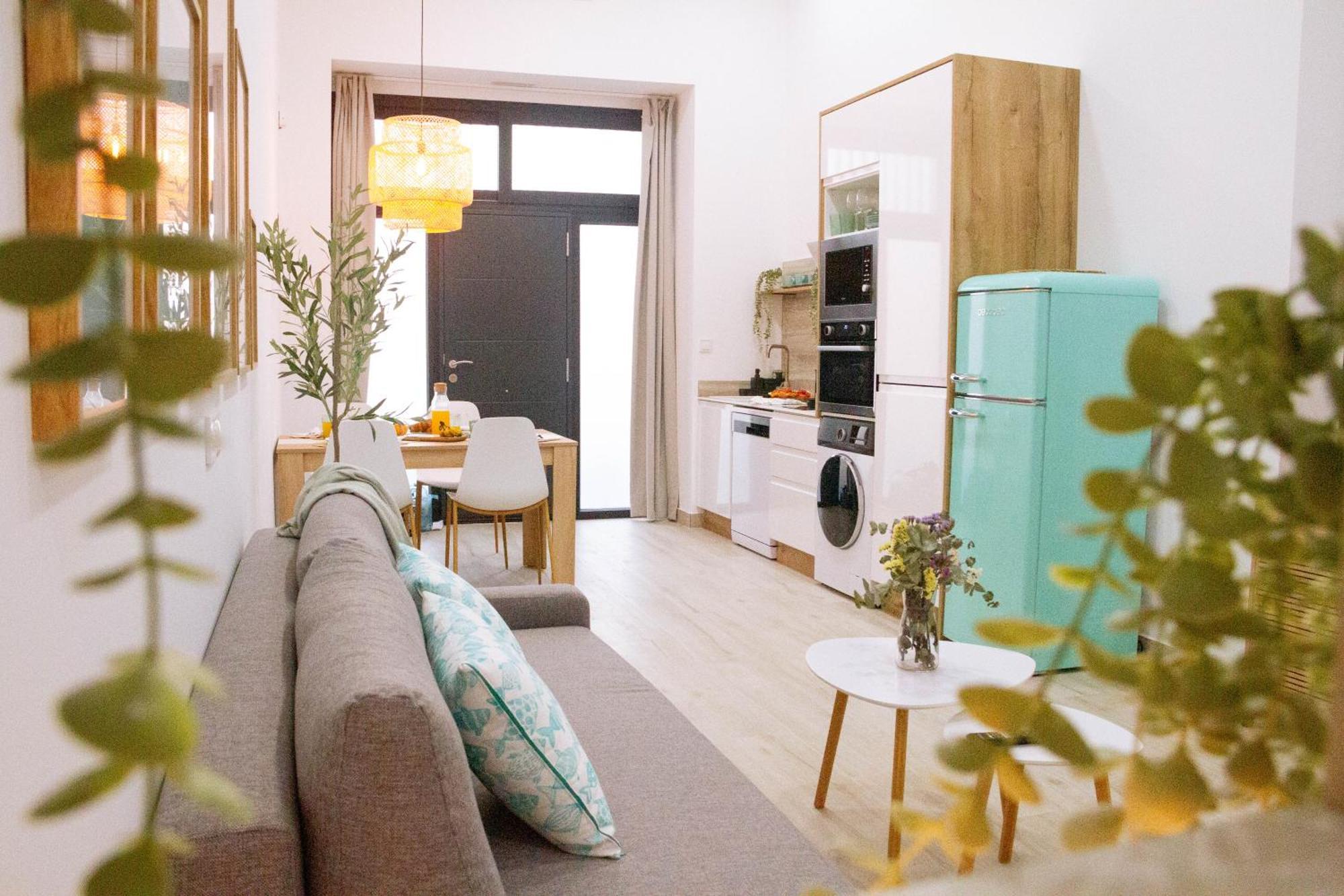 La Brisa Lofts *